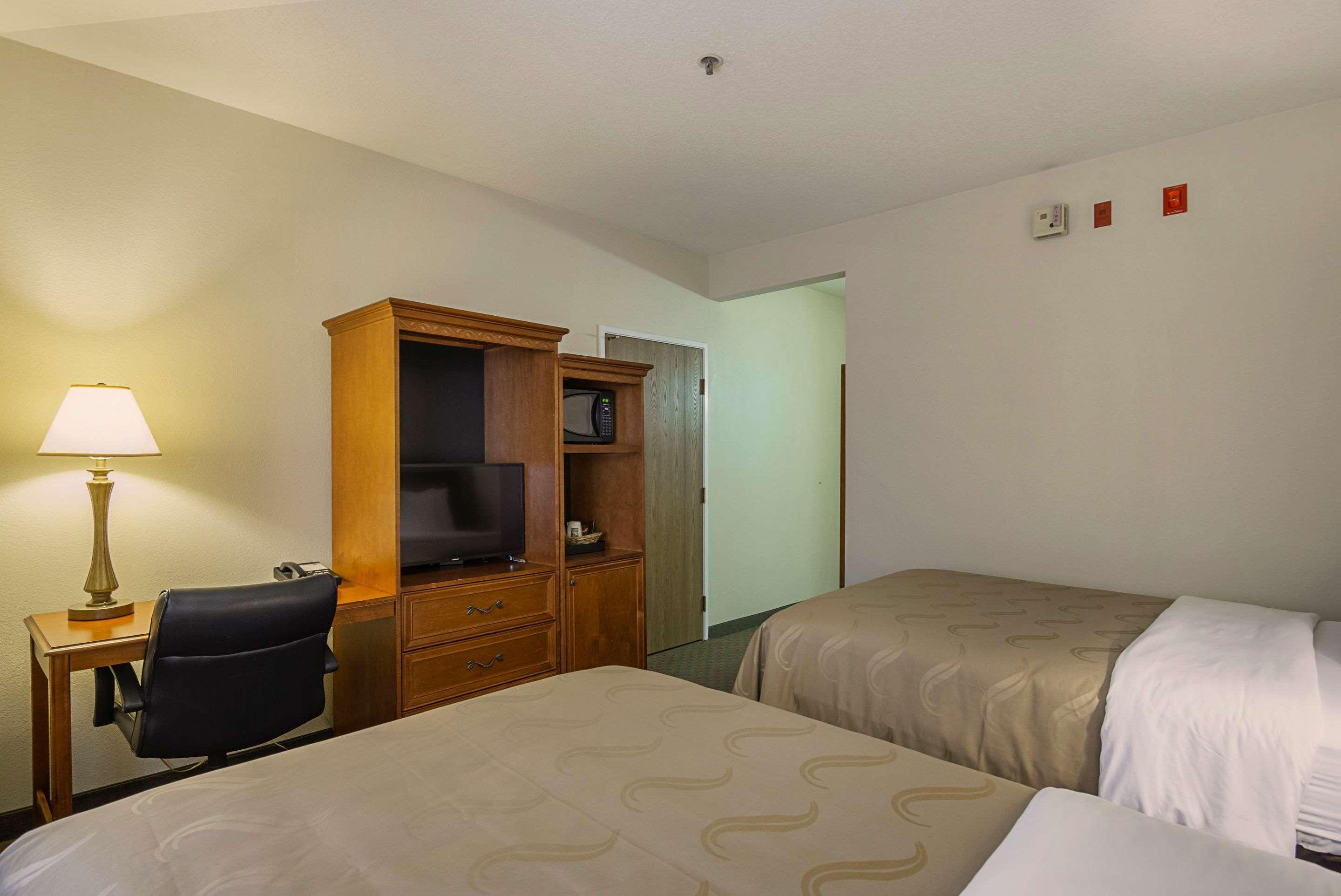 Quality Inn Fresno Yosemite Airport Extérieur photo