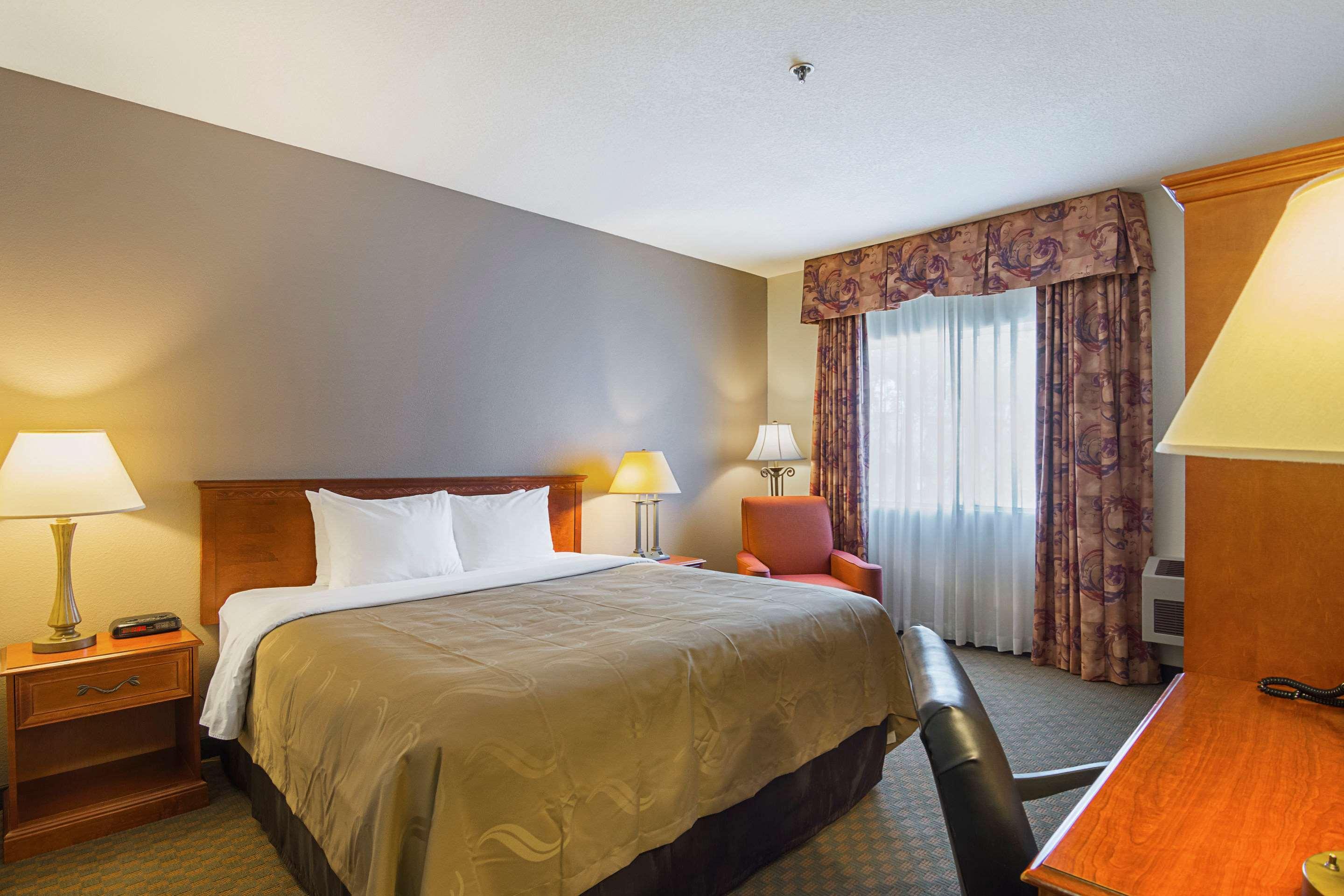 Quality Inn Fresno Yosemite Airport Extérieur photo