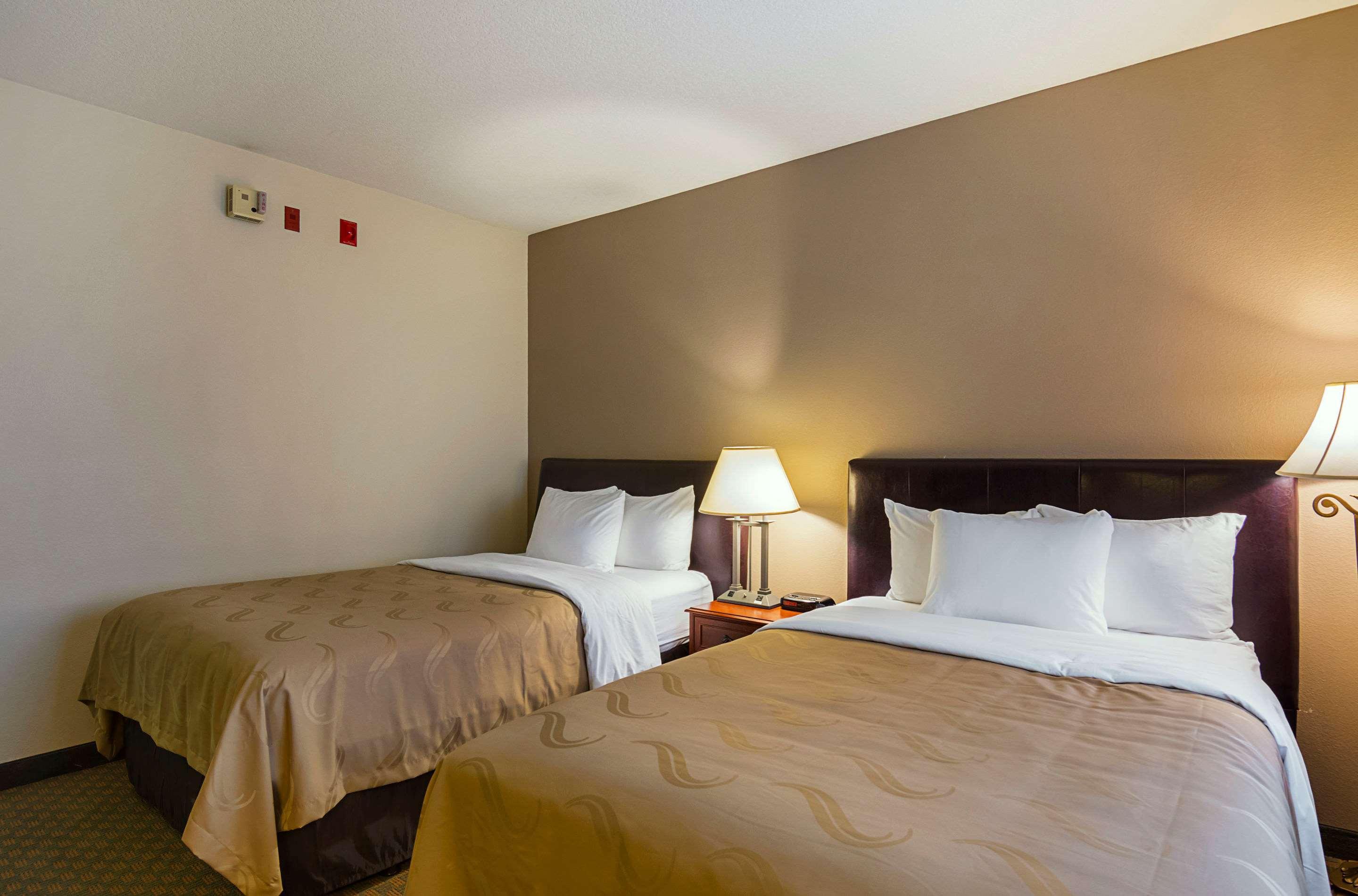 Quality Inn Fresno Yosemite Airport Extérieur photo