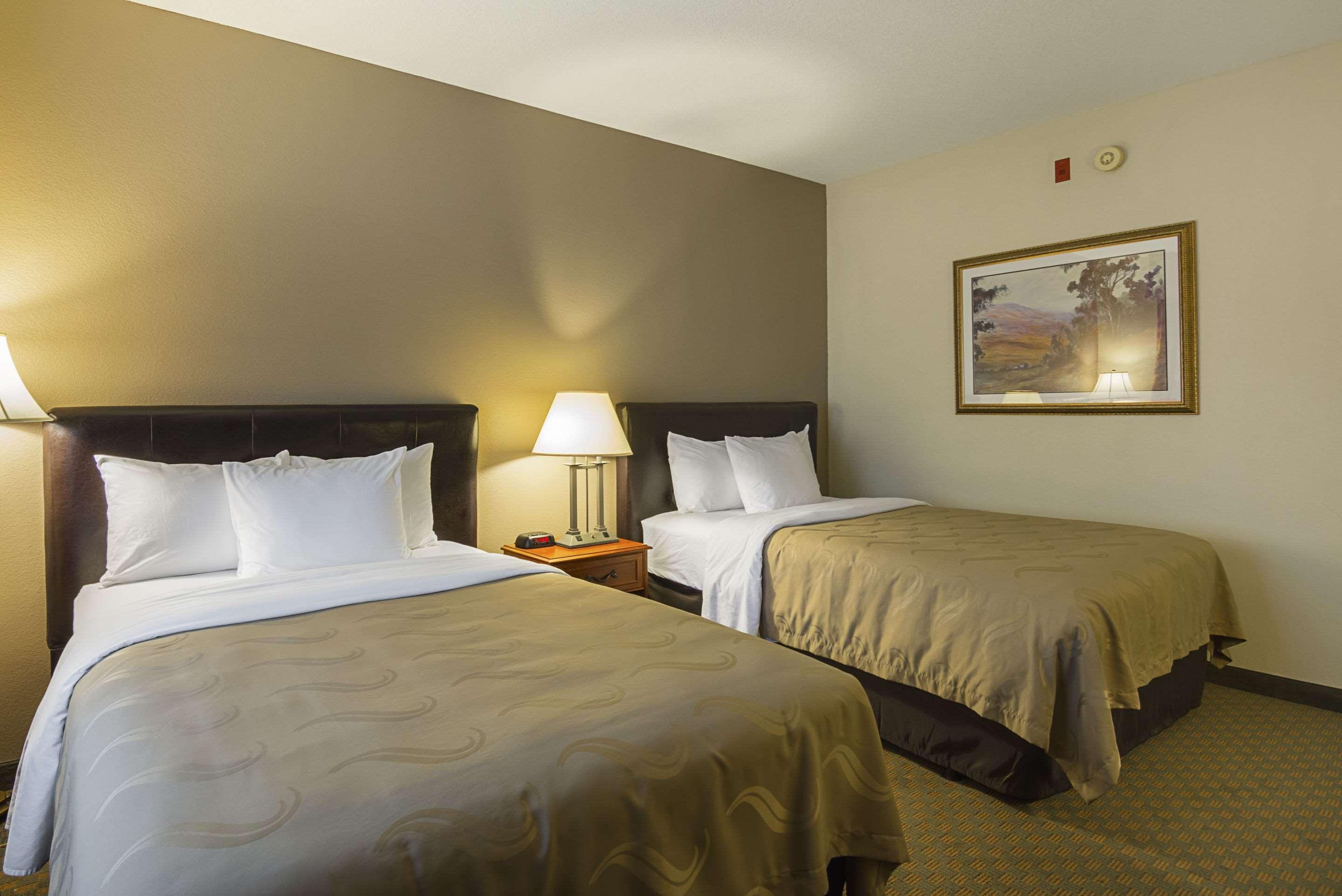 Quality Inn Fresno Yosemite Airport Extérieur photo