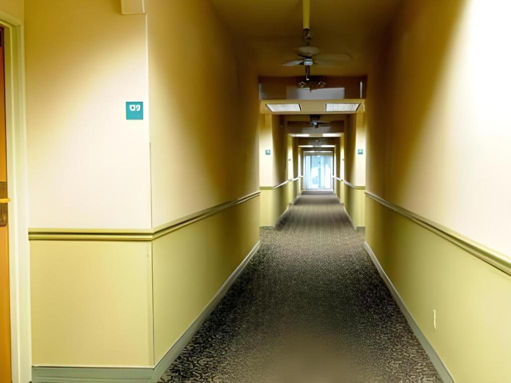 Quality Inn Fresno Yosemite Airport Extérieur photo