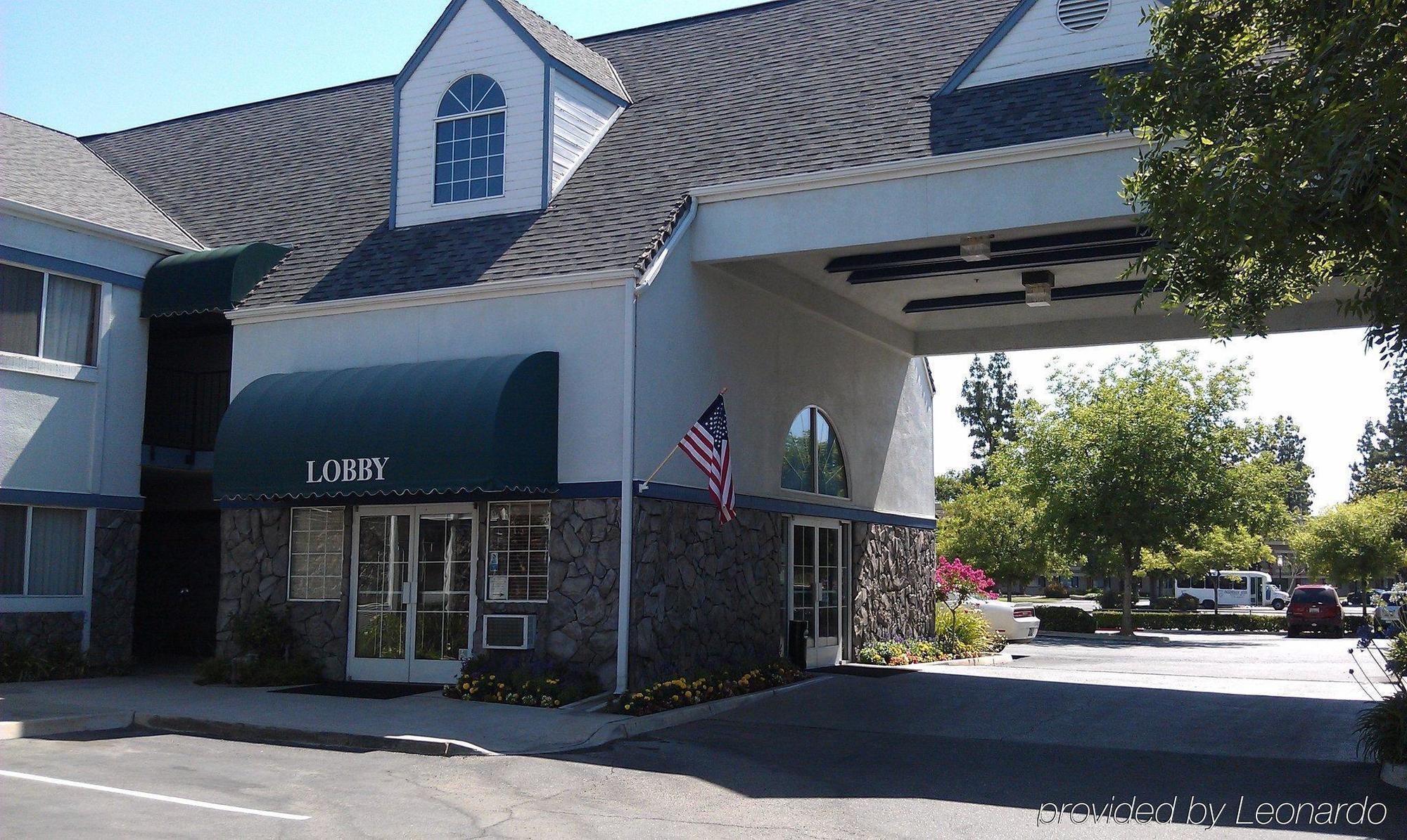 Quality Inn Fresno Yosemite Airport Extérieur photo