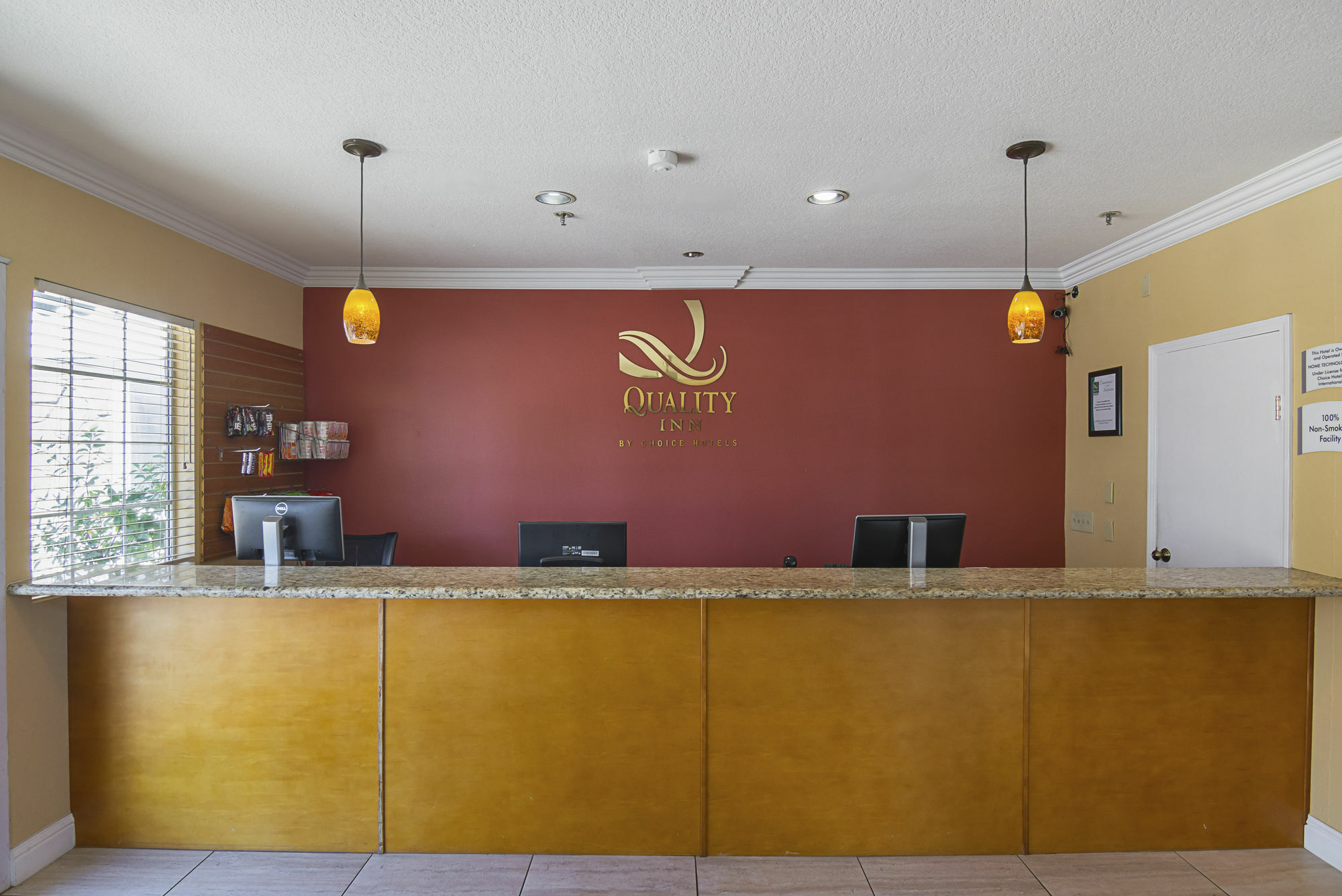 Quality Inn Fresno Yosemite Airport Extérieur photo